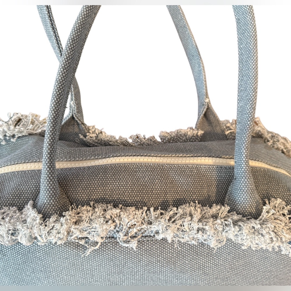 Karl Lagerfeld Paris NWT Classic Karl Light Wash Denim Margot Large Cotton Tote - Picture 3 of 9